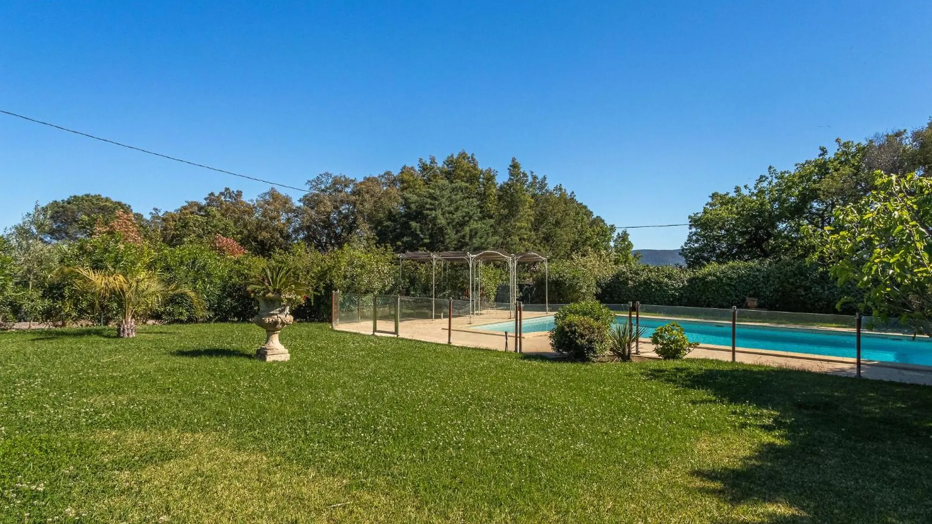 Holiday Home Le Clos Du Pierredon By Interhome Grimaud 0*,